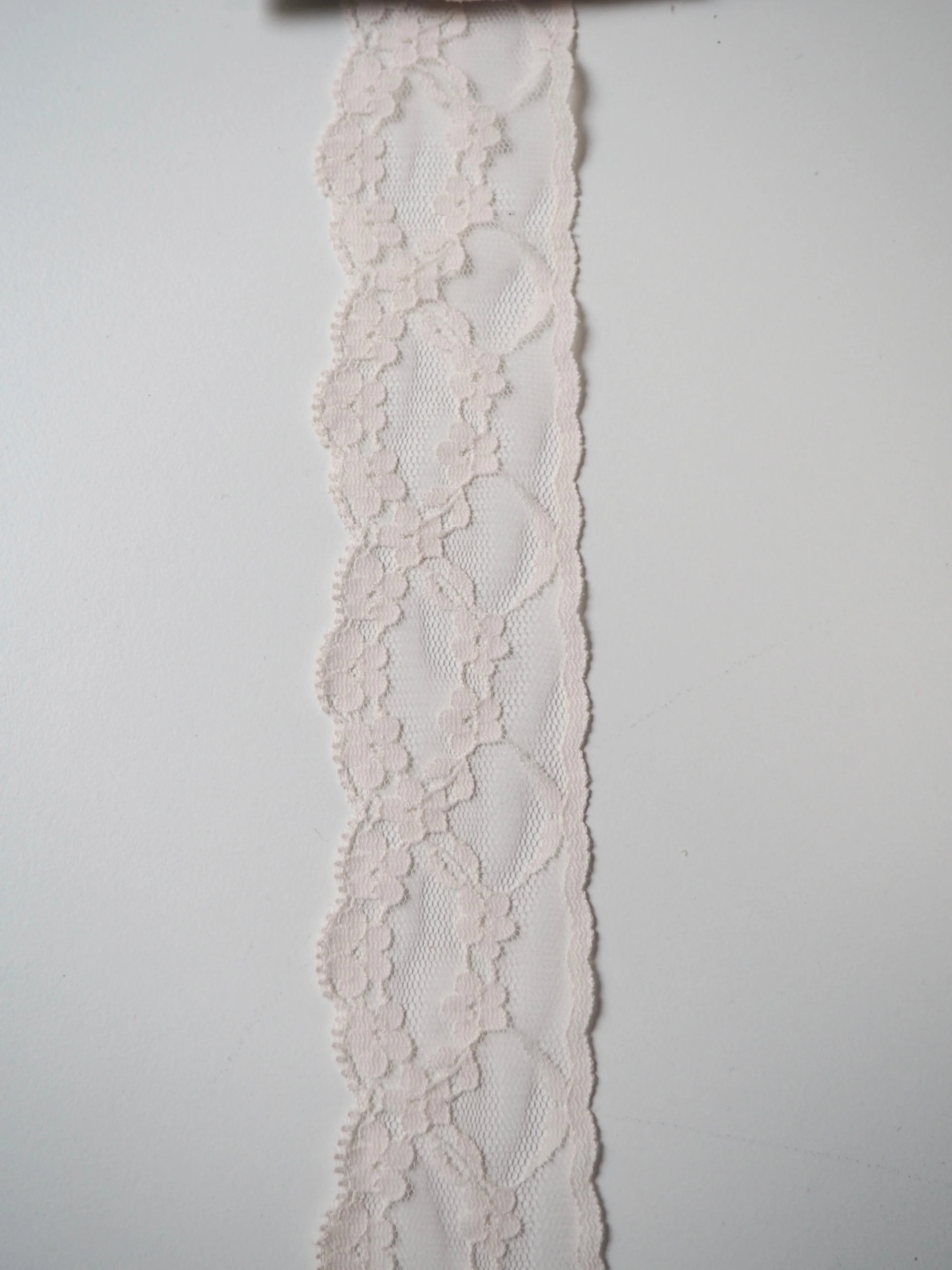 Blush Trailing Flower Scallop Lace Trim 5cm